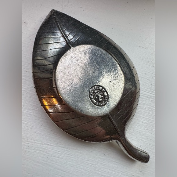 Danforth Pewter Leaf Candle Holder - Picture 2 of 3